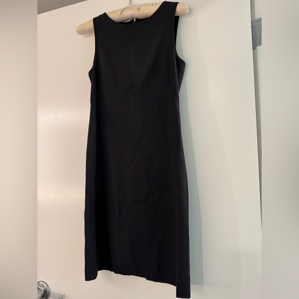 Theory size 2 black stretch wool sheath dress